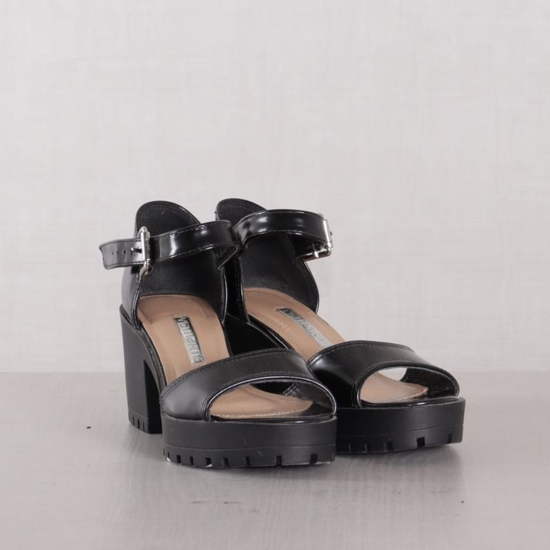 Meia Pata Sandalia Tratorada Baixa Preta Meg Sandália Tratorada