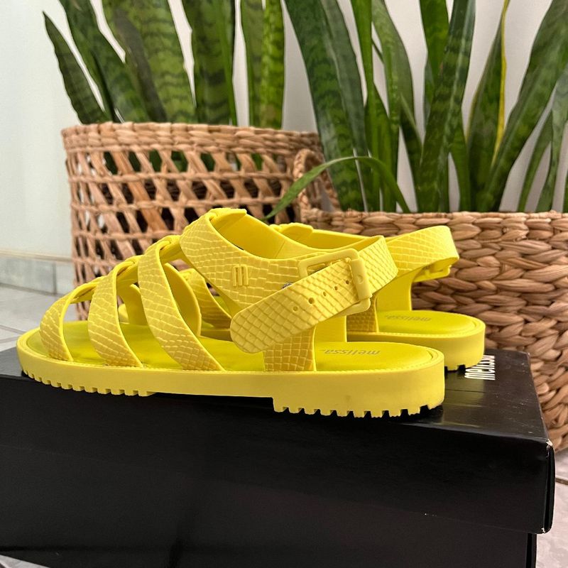 Sandália Melissa Cor Amarela Limão Melissa Usado 103402338 enjoei