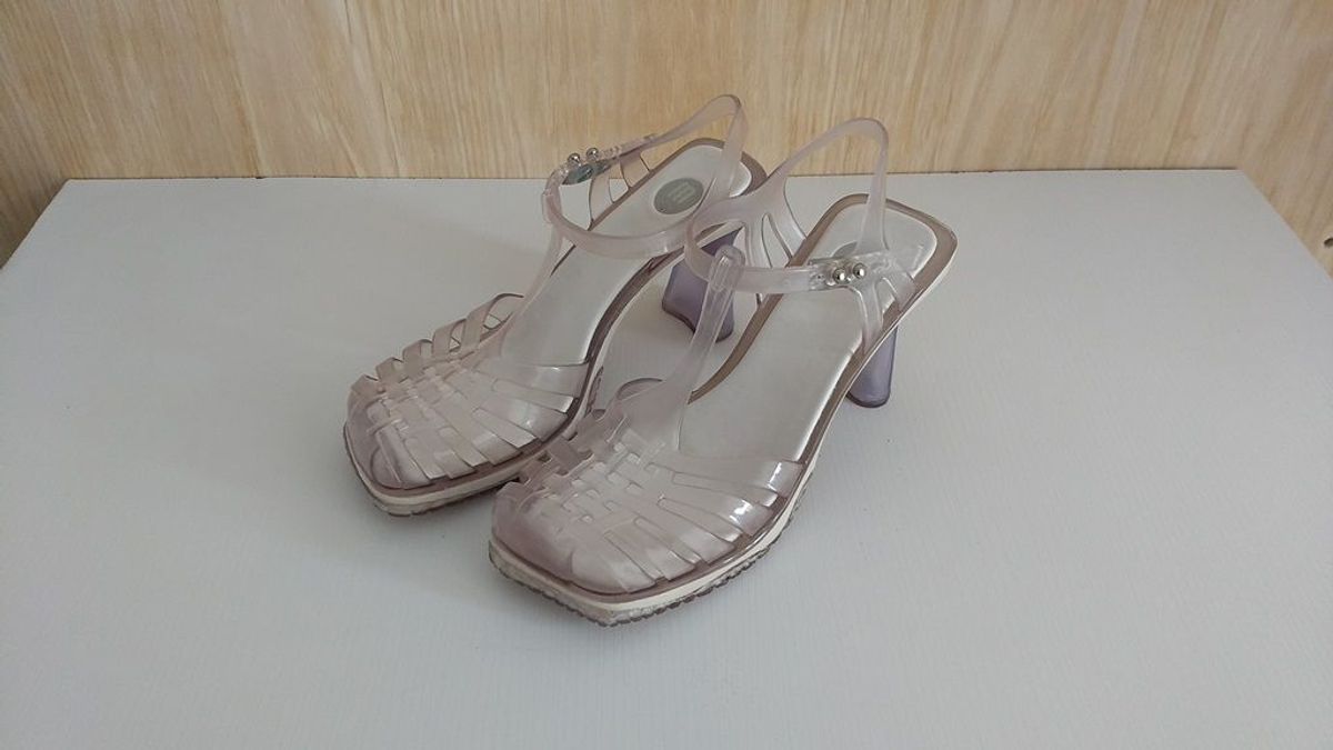 sandalia transparente melissa