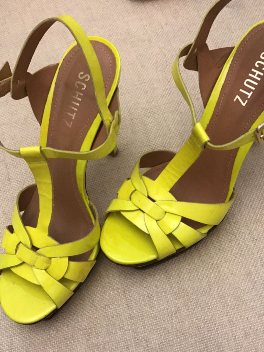 sandalia schutz neon