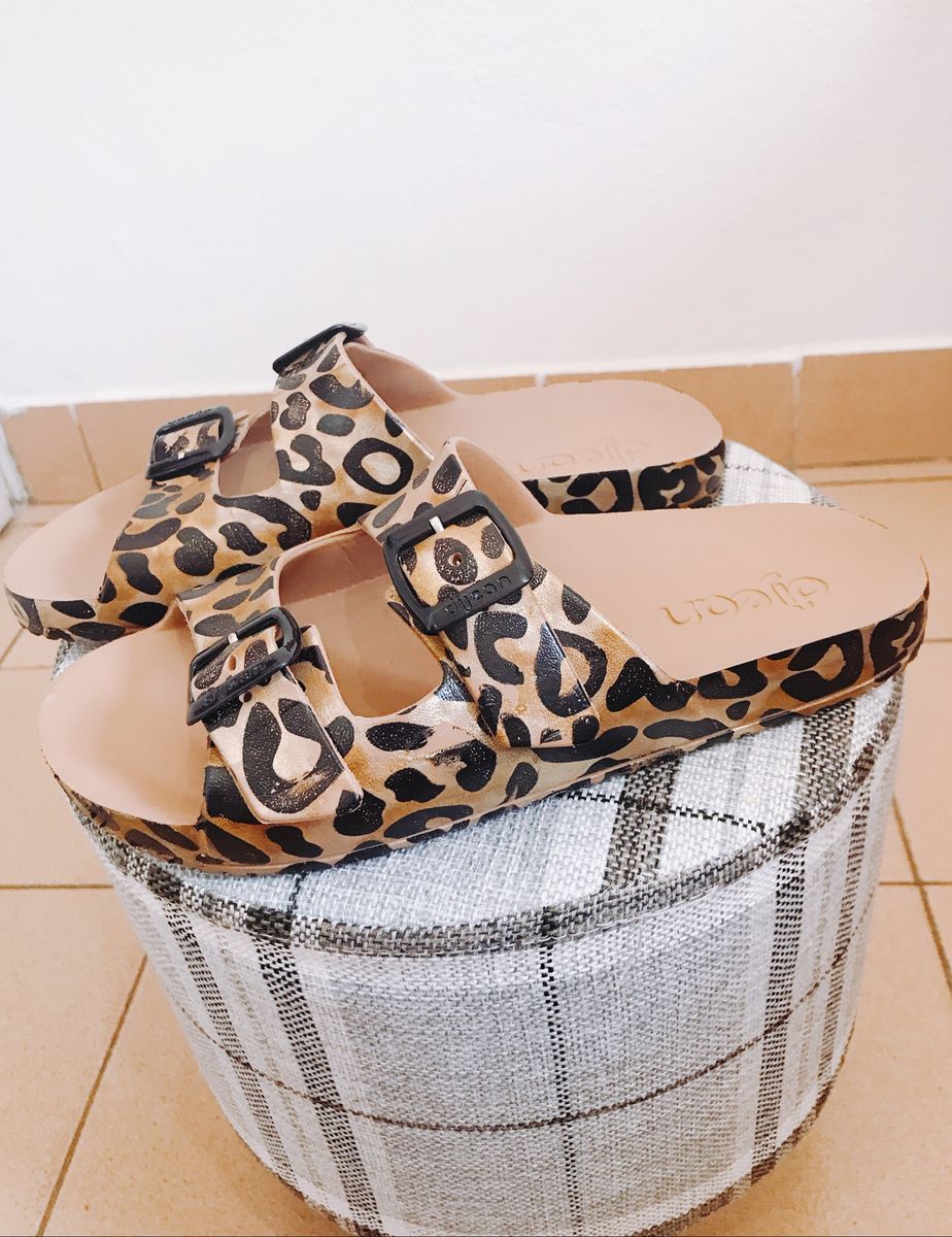 rasteira floral fivela dijean