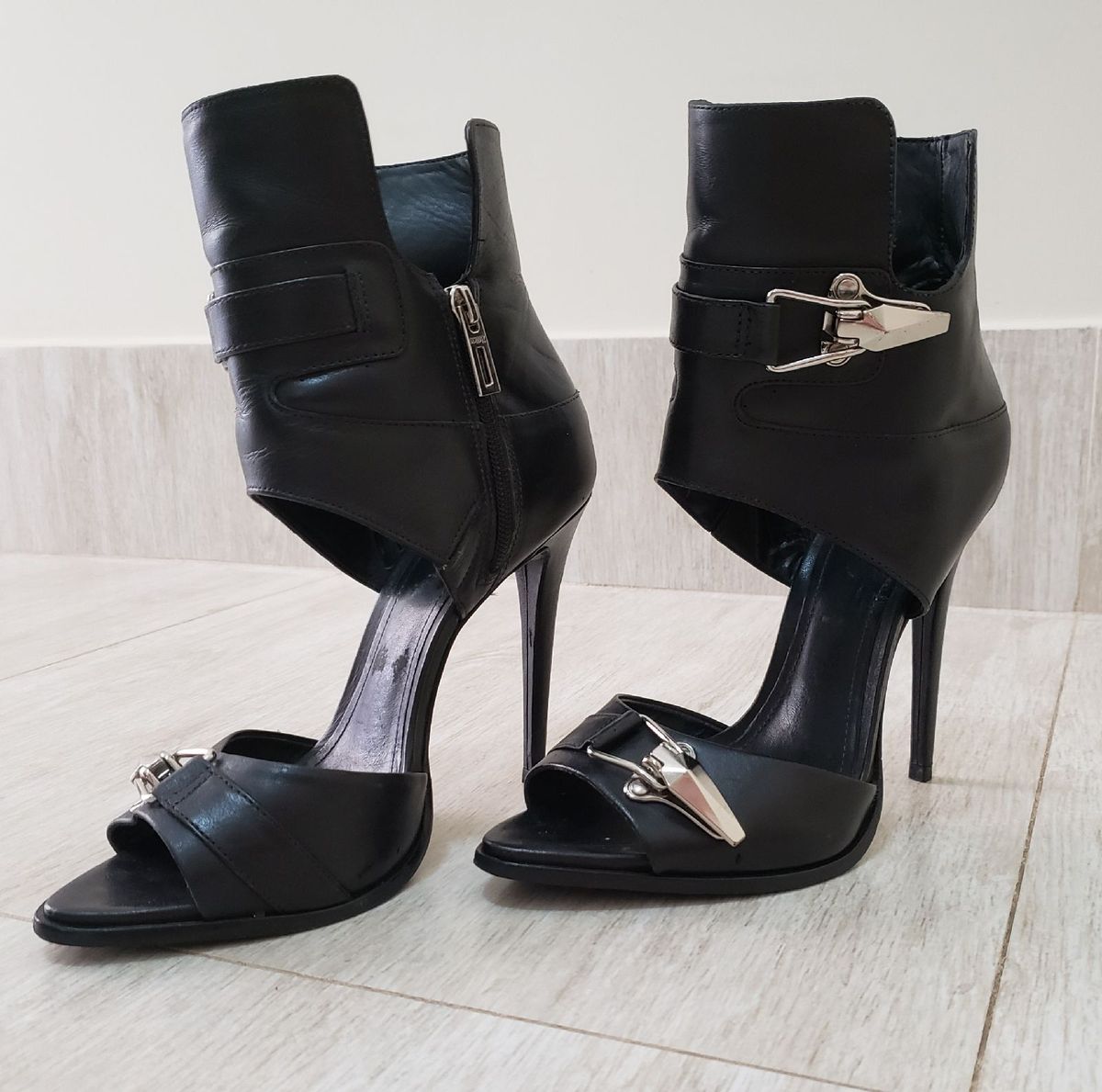 open boot bico fino