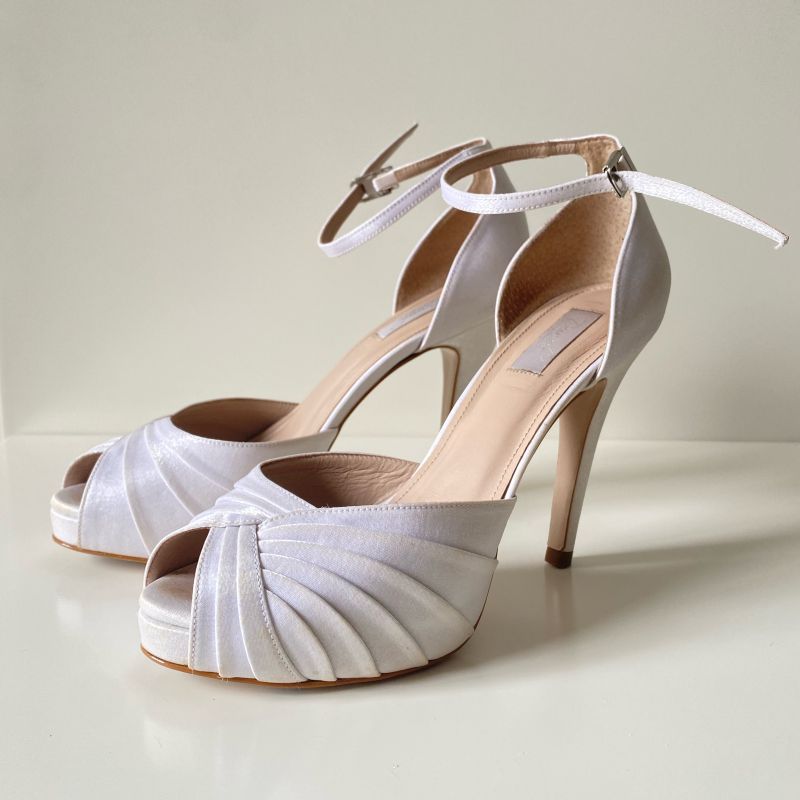 Peep toe hot sale branco noiva