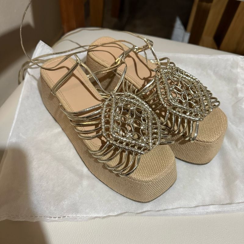 Sandália Plataforma Amarração Dourada Sonho Dos Pés 34 Sonho Dos