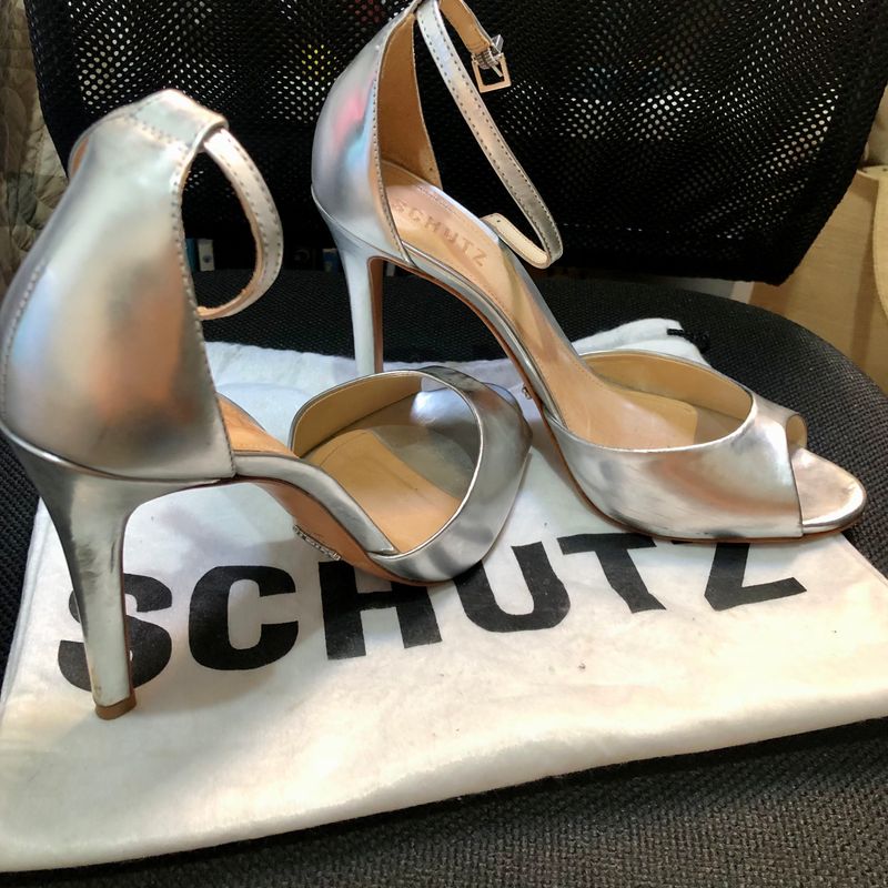 Schutz 2024 sandalia prata