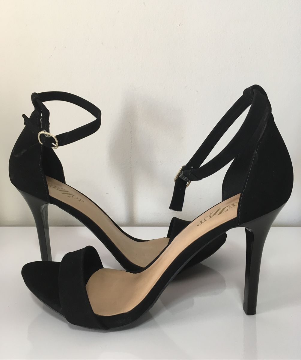 sandalia preta tiras finas