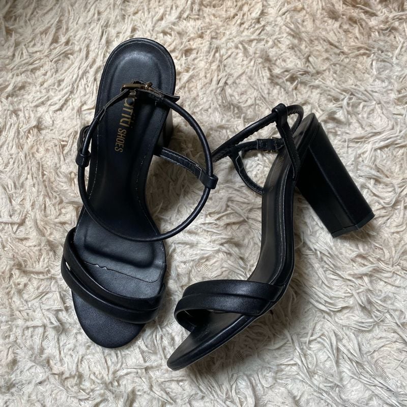 Sandália Preta Tiras Salto Grosso Tamanho 37 Sandália Feminina - Main Image