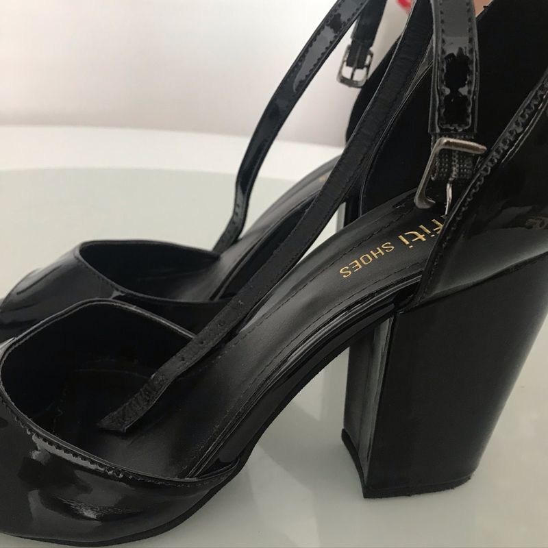 Sandália DAFITI SHOES Salto Grosso Preto - Compre Agora