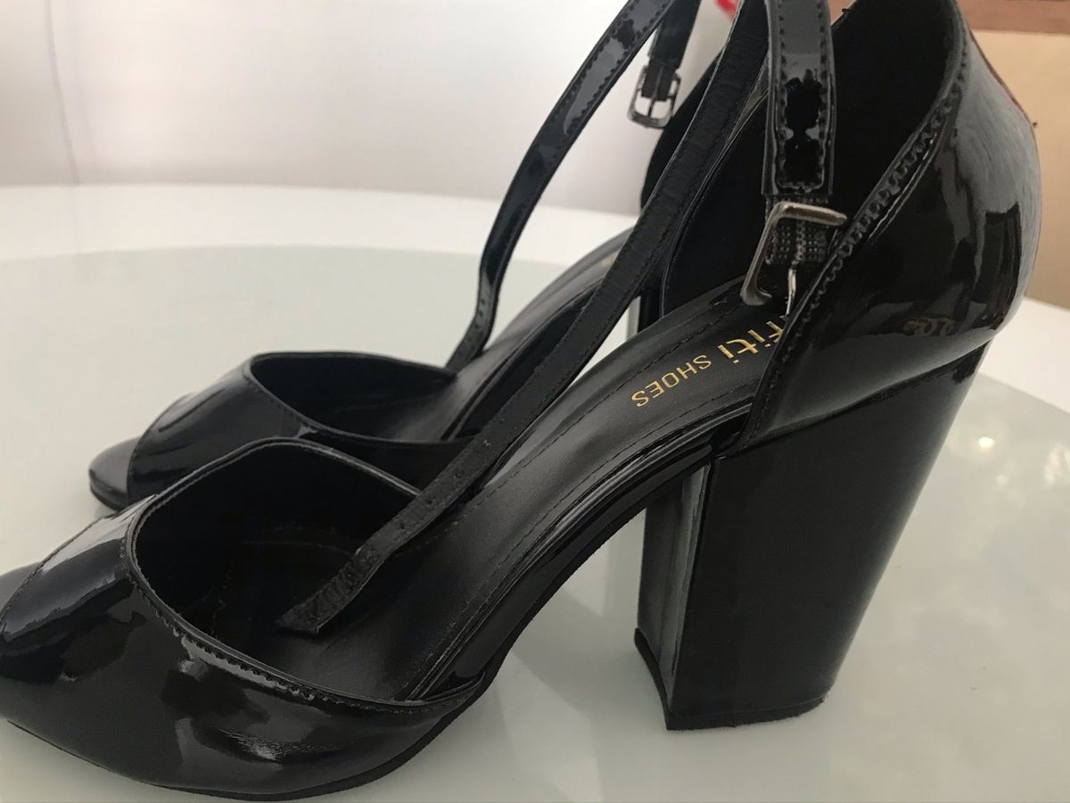 Sandália Salto Grosso DAFITI SHOES Bege - Compre Agora