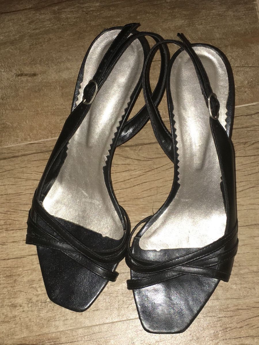 rede galinha morta sandalias