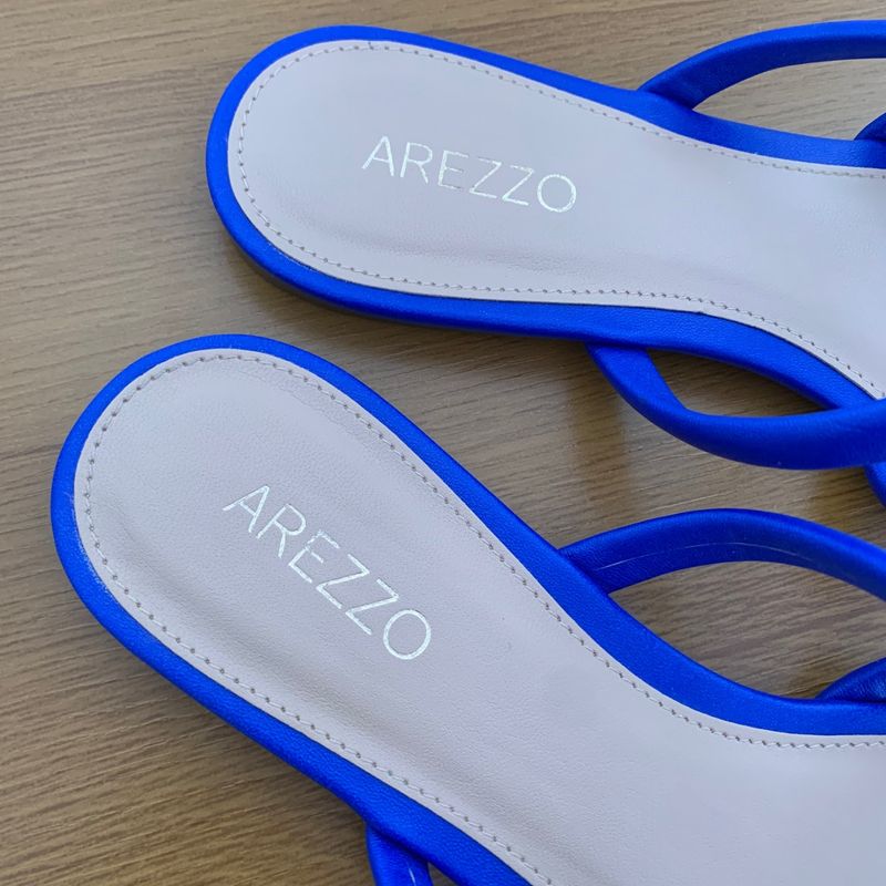 Sandália Rasteira Azul Bic Arezzo Tiras Nós Sandália Feminina Arezzo  Usado 90335007 enjoei