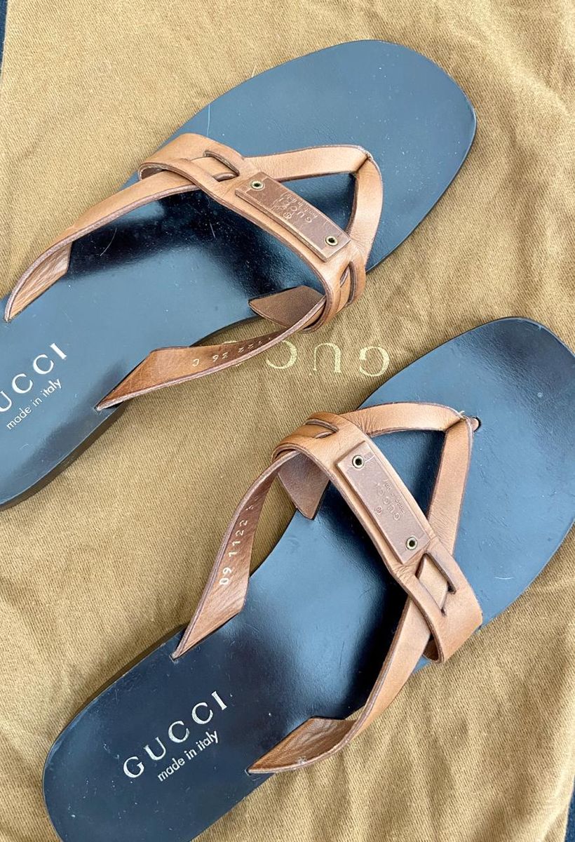 sandalia rasteira gucci