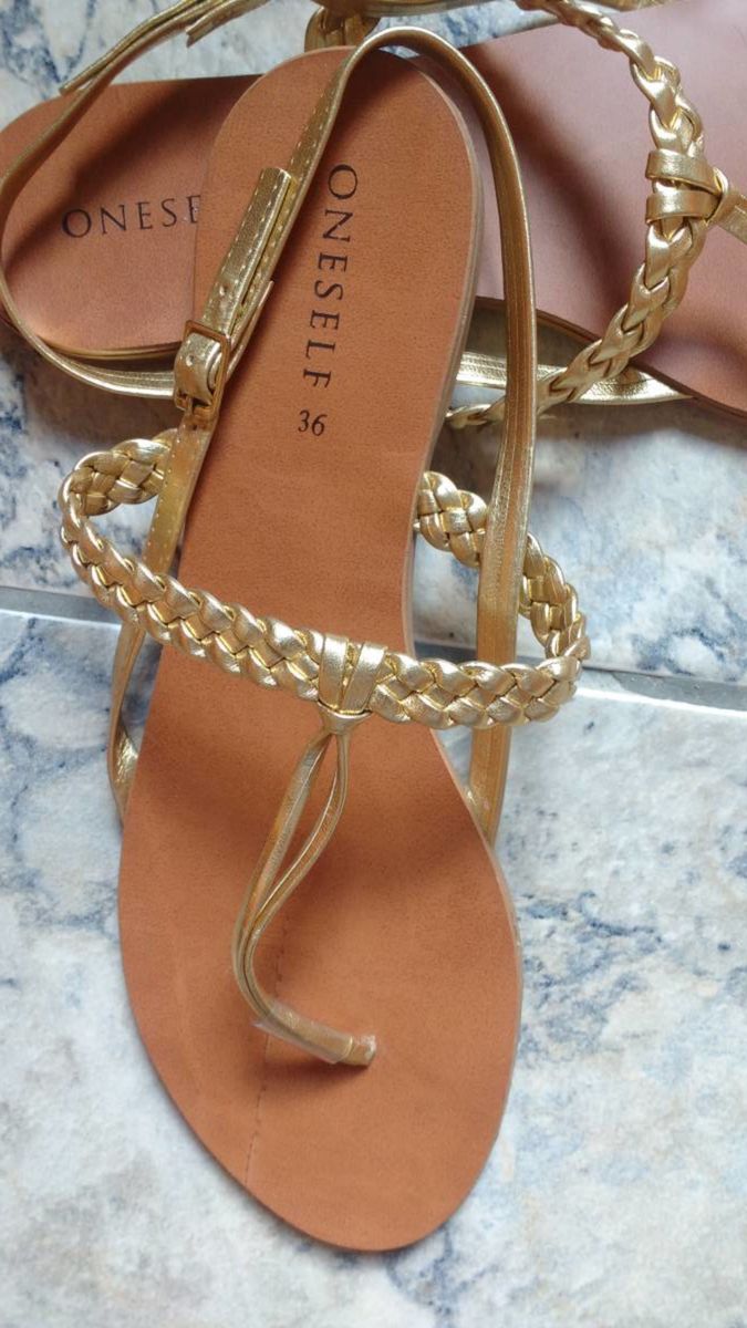 sandalia rasteira oneself