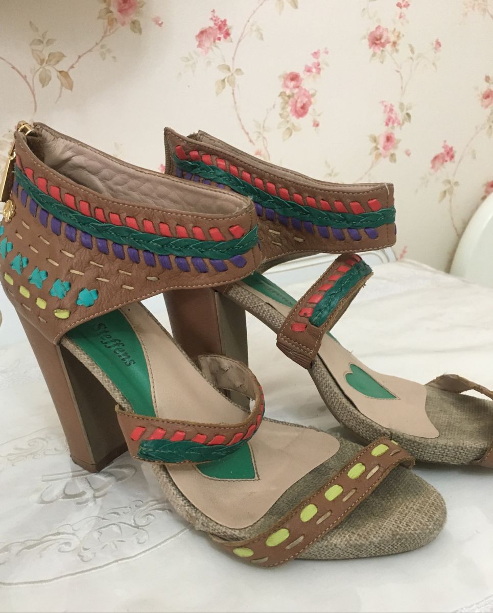 sandalia carmen steffens salto grosso