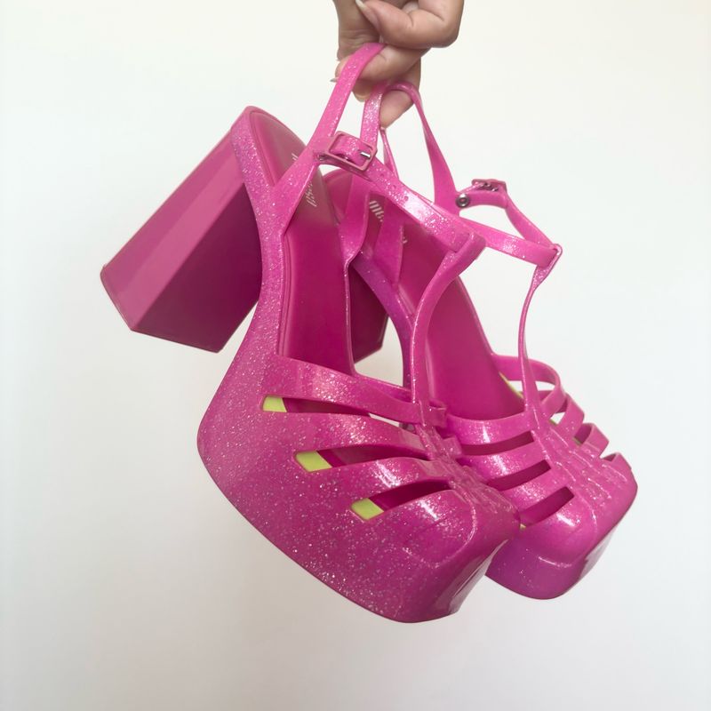 Sandália Salto Alto Melissa Rosa Barbie com Glitter Brilho Rasteira  Feminina Melissa Usado 101378712 enjoei