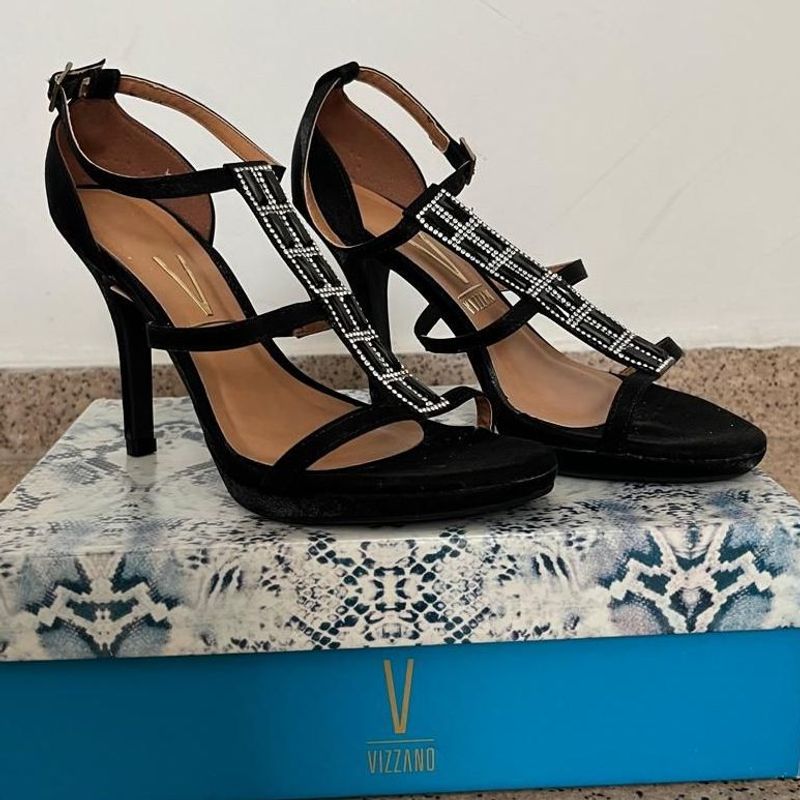 Sandália Salto Fino Vizzano Preta com Strass Tamanho 38 Rasteira Feminina  Vizzano Nunca Usado 111134371 enjoei