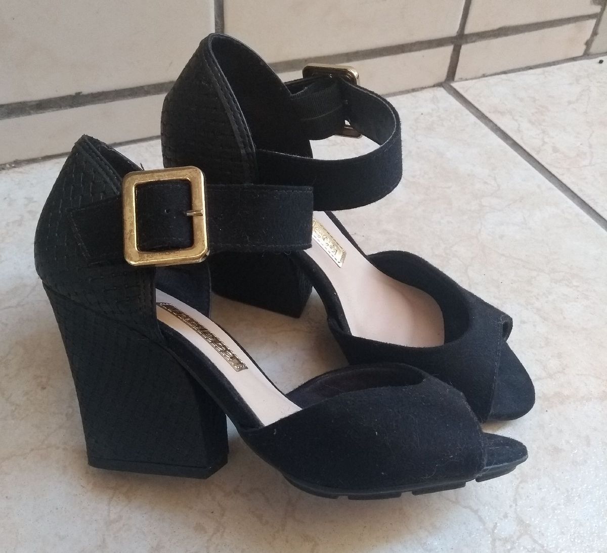 sandália moleca salto grosso