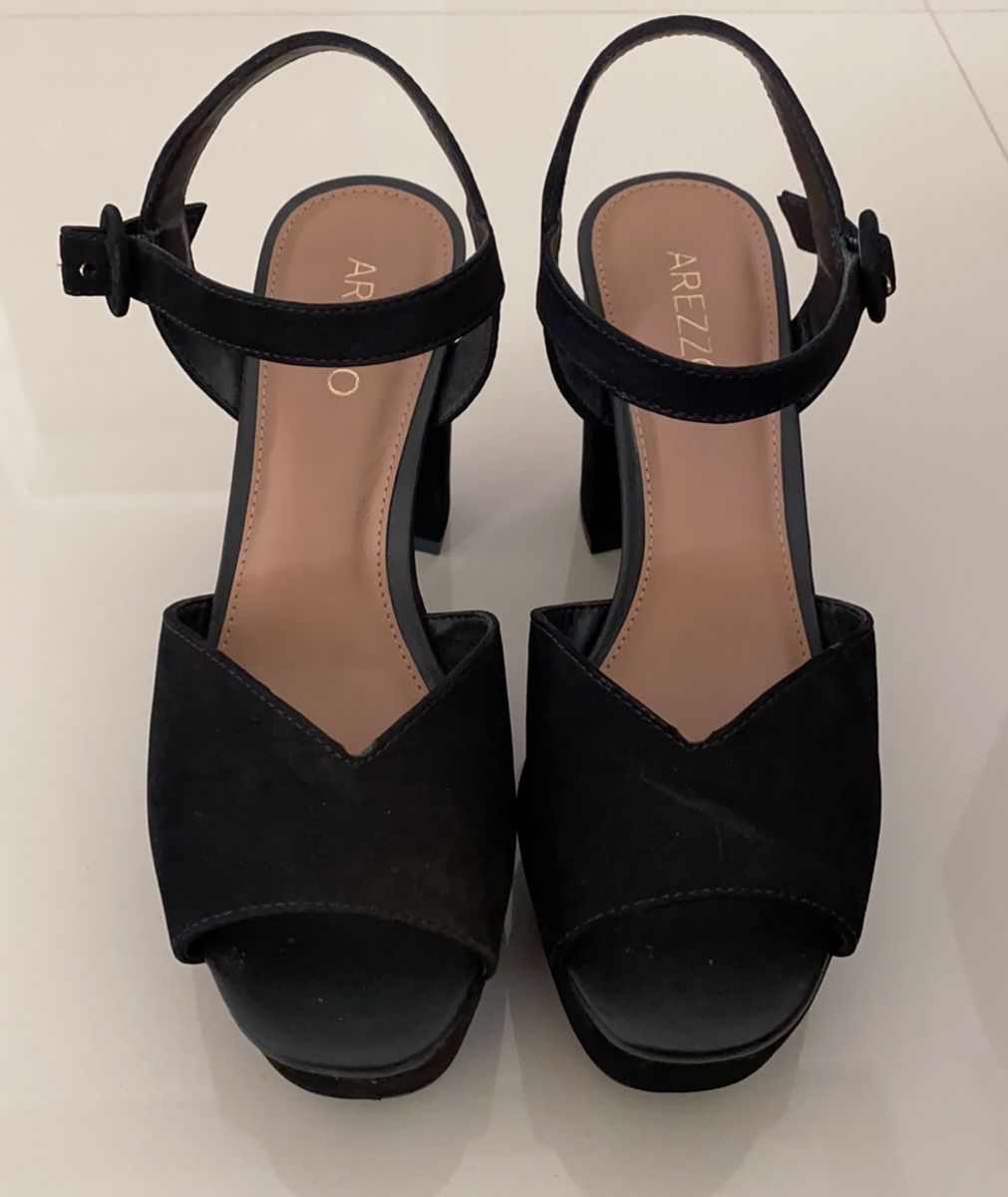 sandalia nobuck salto grosso arezzo