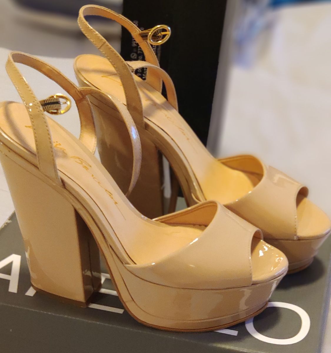 luiza barcelos sandalia salto grosso