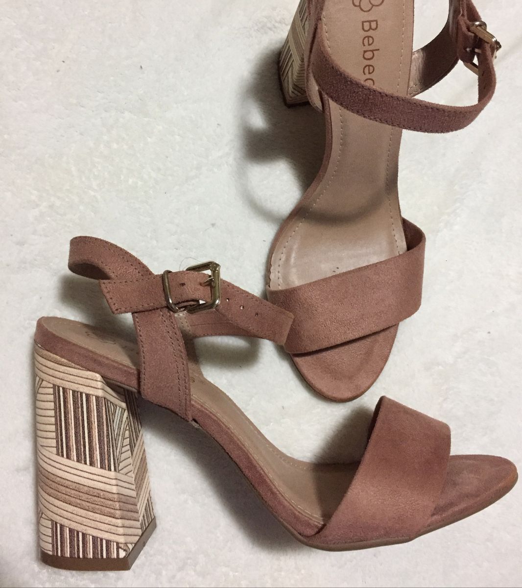 sandalia bebece salto grosso nude