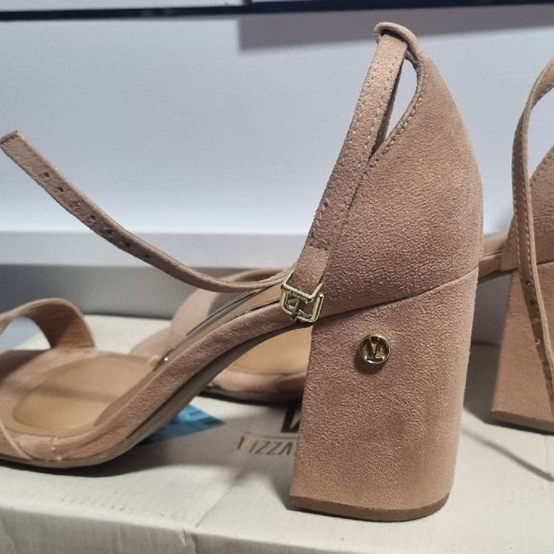 Sandália Salto Grosso Vizzano Bege Vizzano Usado 96834944 enjoei
