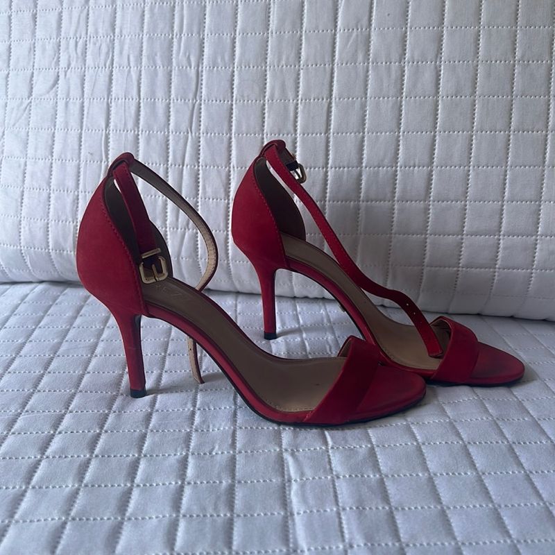 Sandália Salto Médio Nobuck Vermelho Sandália Feminina Arezzo