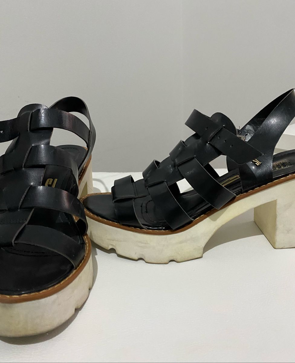 sandalia tratorada santa lolla