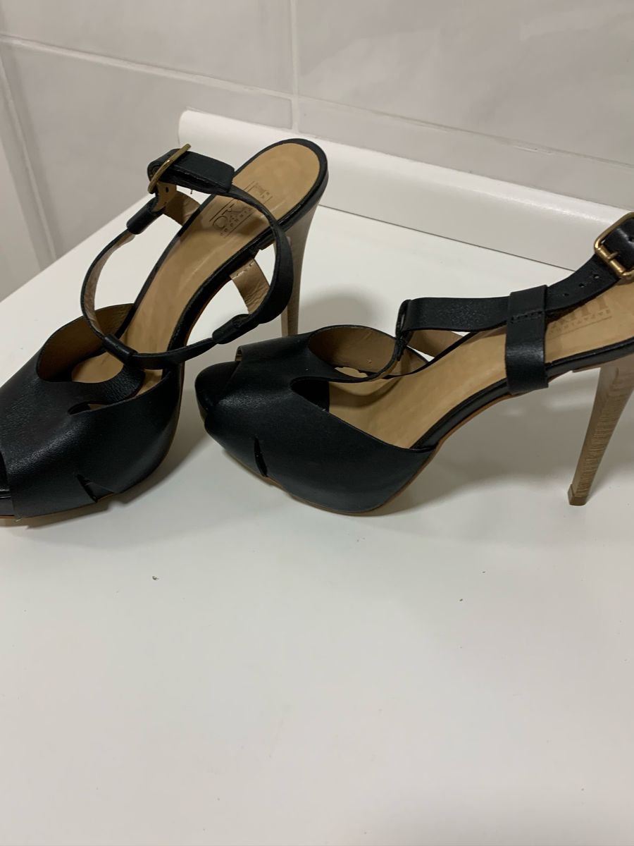 sapatinho de luxo salto alto