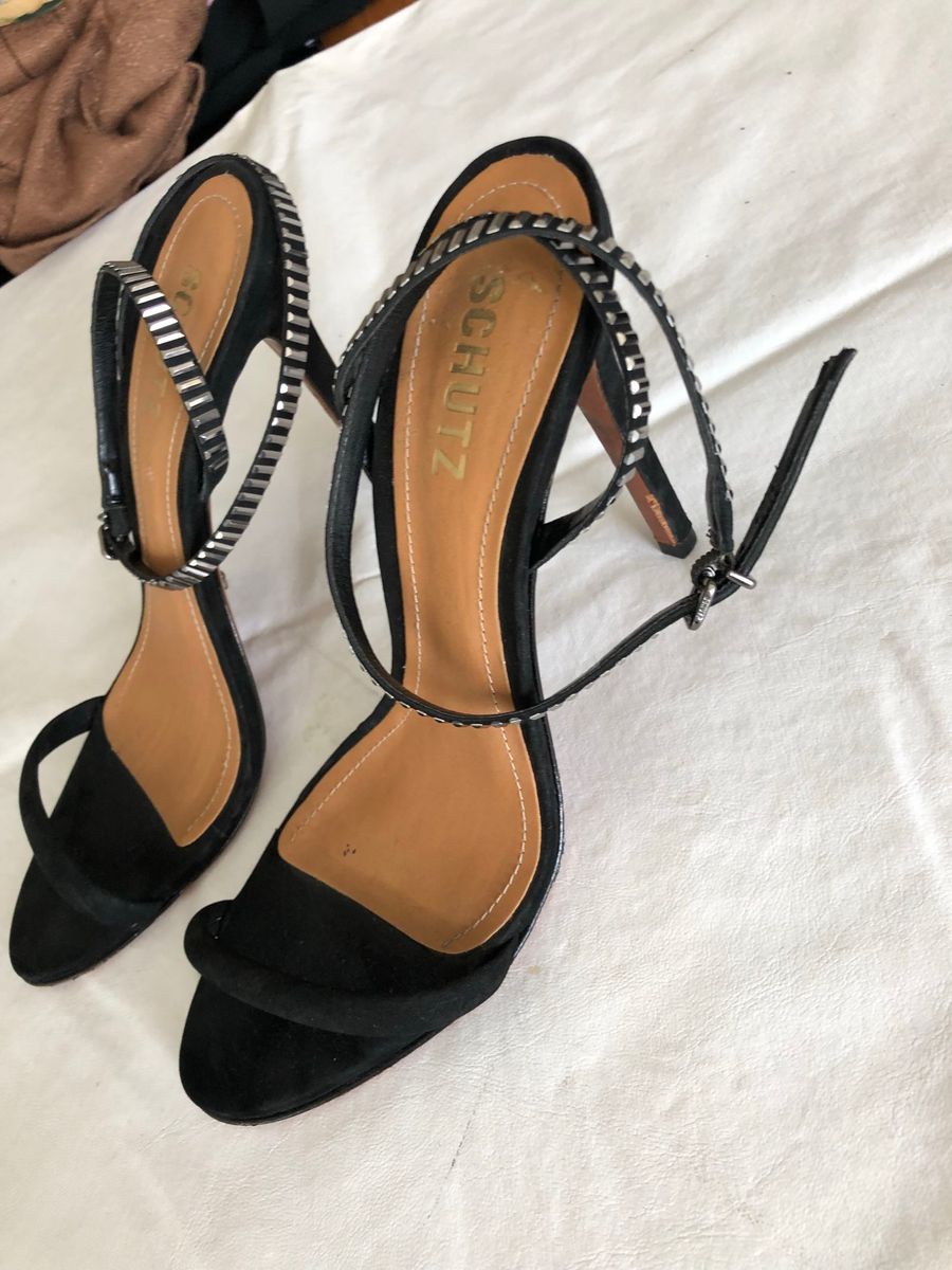 sandalia tirinha schutz