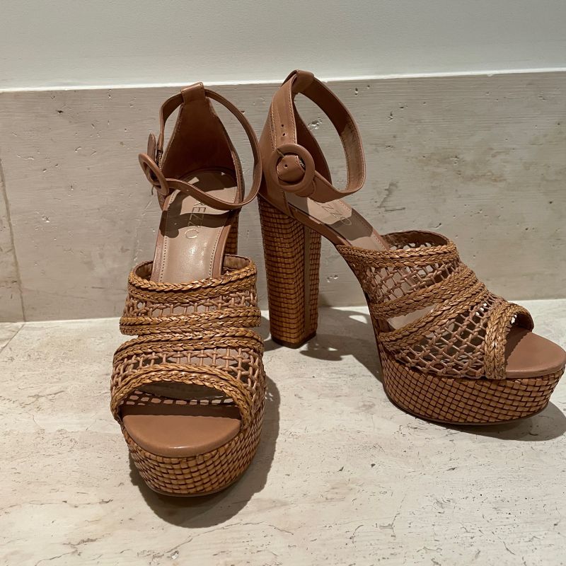 Sandalia Tran ada Arezzo Sand lia Feminina Arezzo Usado 89774757