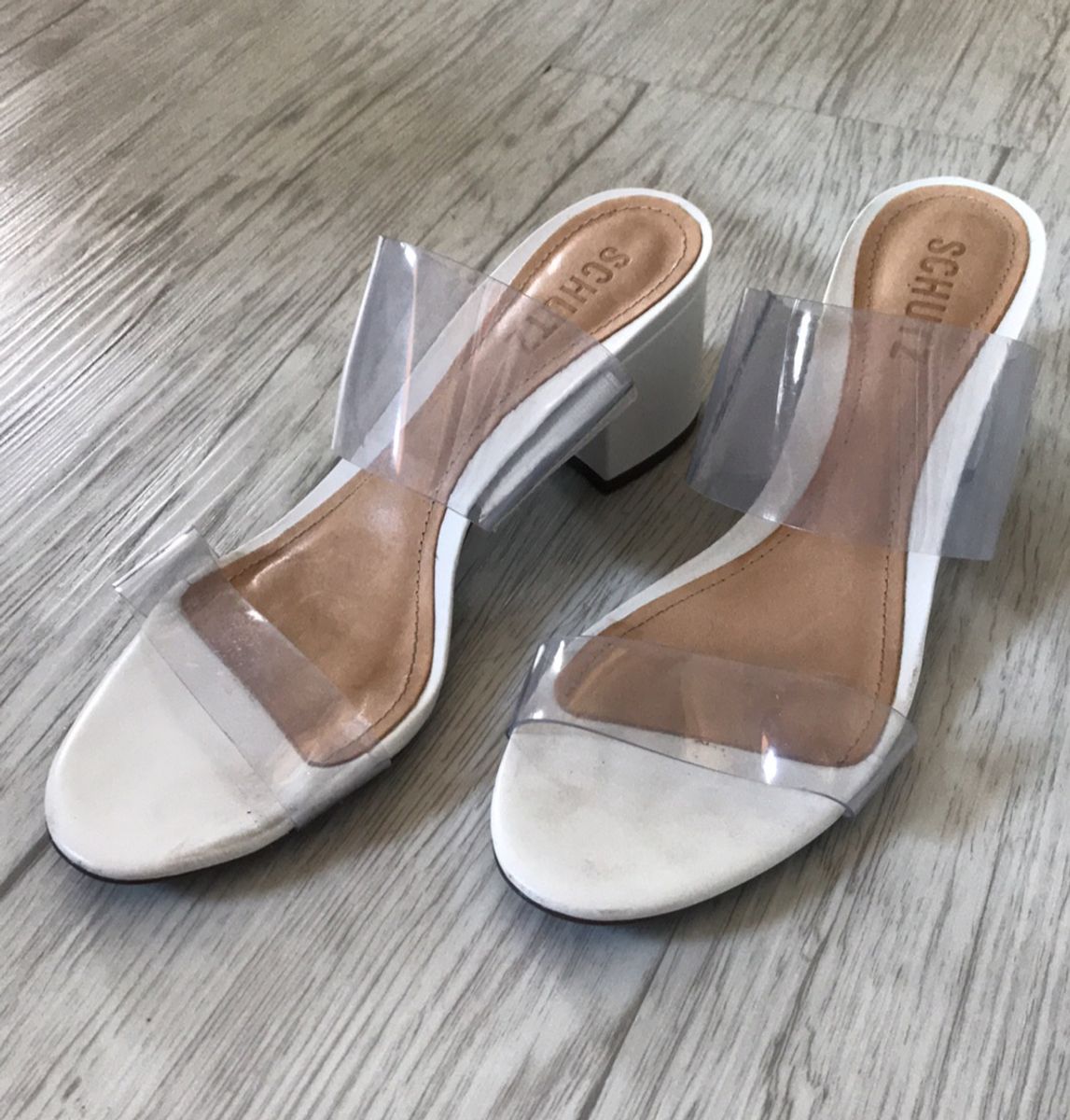 sandalia schutz com transparencia