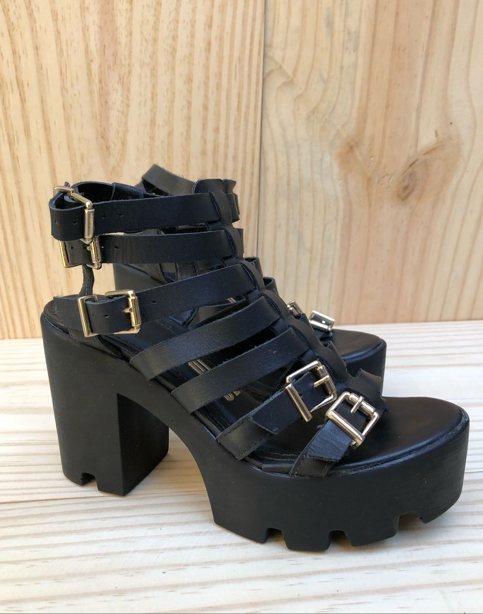 sandalia tratorada santa lolla