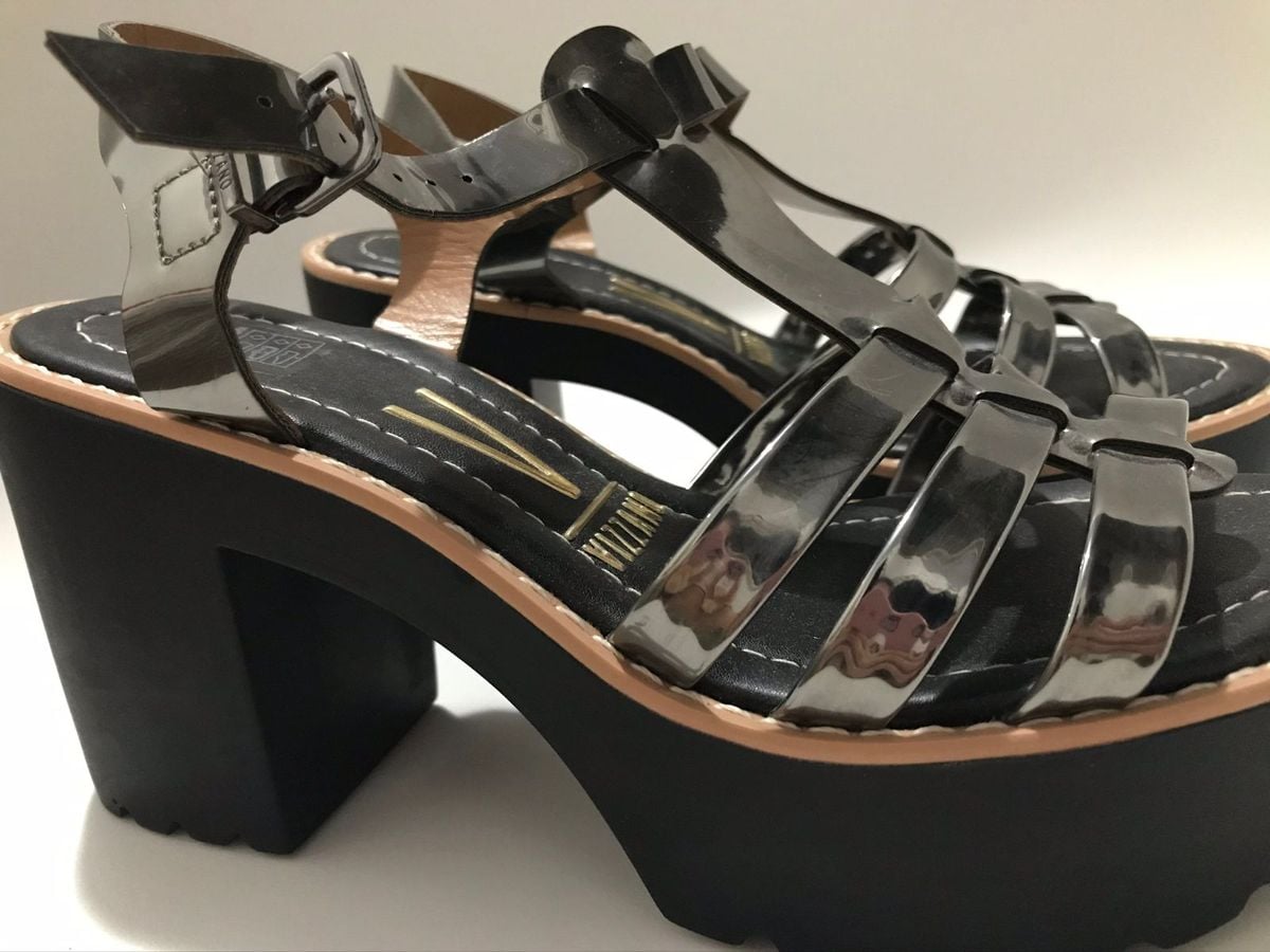 sandalia tratorada vizzano