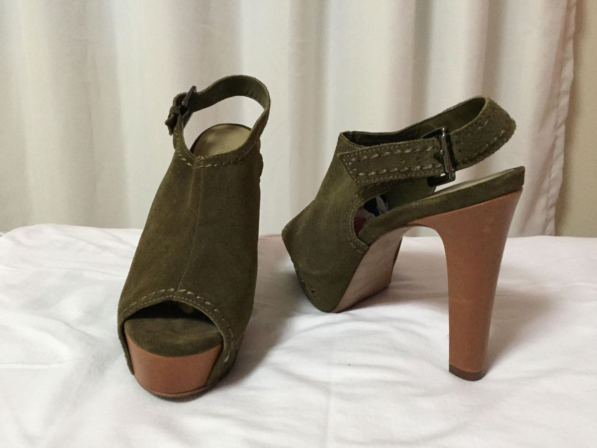 sandalia verde militar arezzo