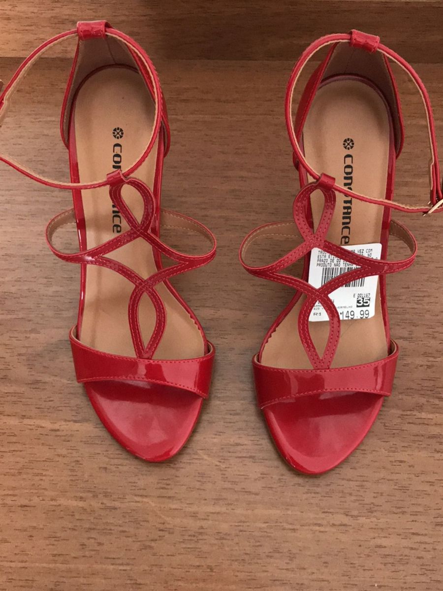 sandalia vermelha constance