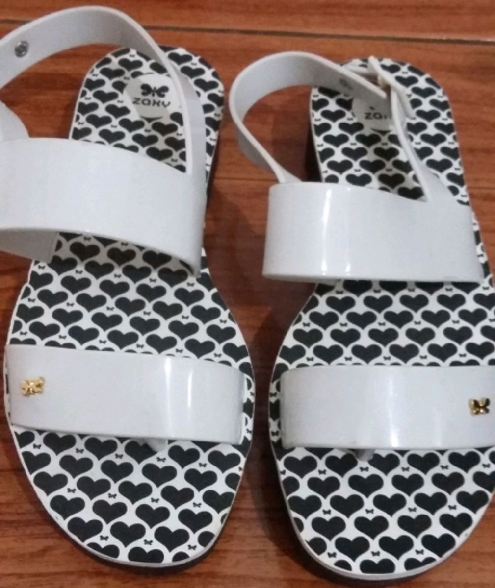 sandalia zaxy branca