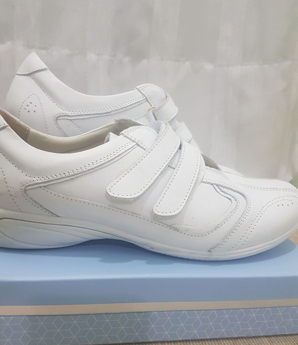 tenis branco confort