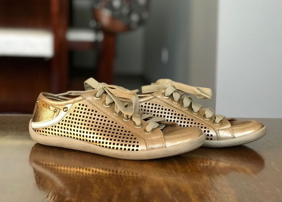sapatênis feminino dourado