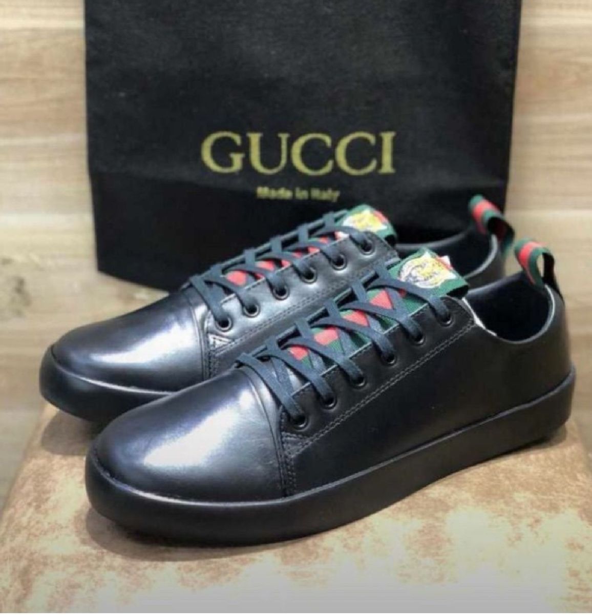 tenis preto gucci