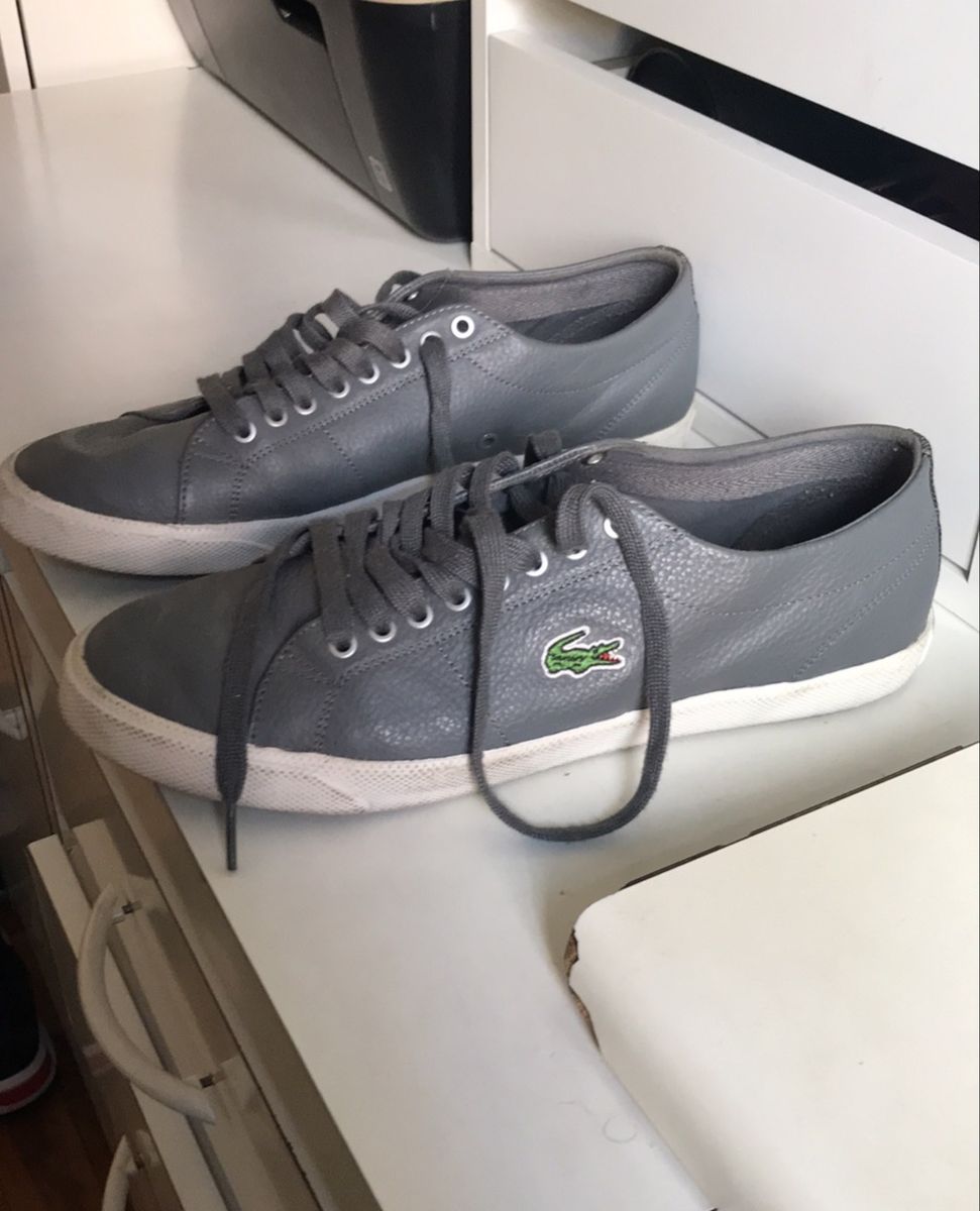 sapatenis lacoste cinza