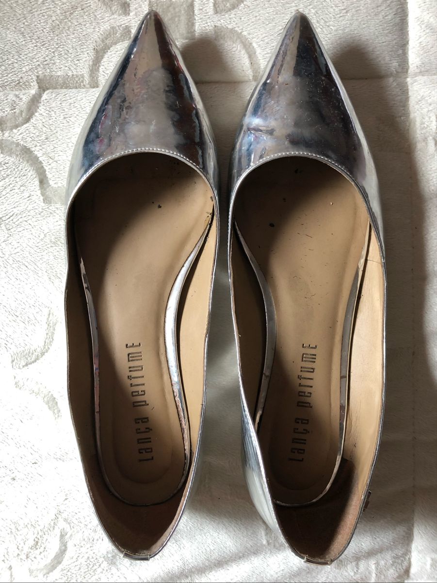 sapatilha lança perfume