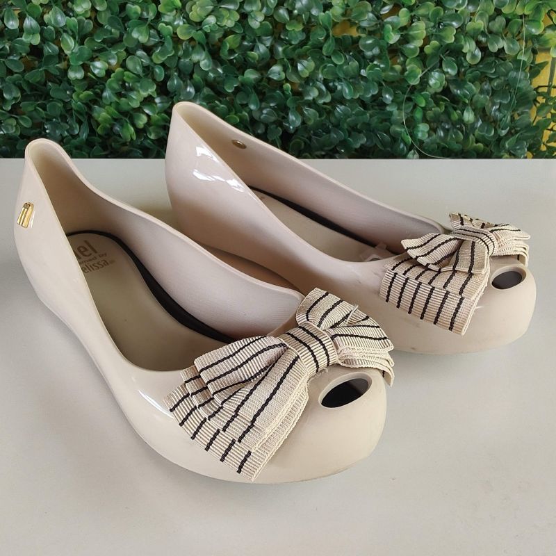 Sapatilha Mini Melissa Ultragirl Sweet Xiii Infantil Tam 28 Cor Bege com  Laço Calçado Infantil para Meninas Melissa Usado 100120048 enjoei