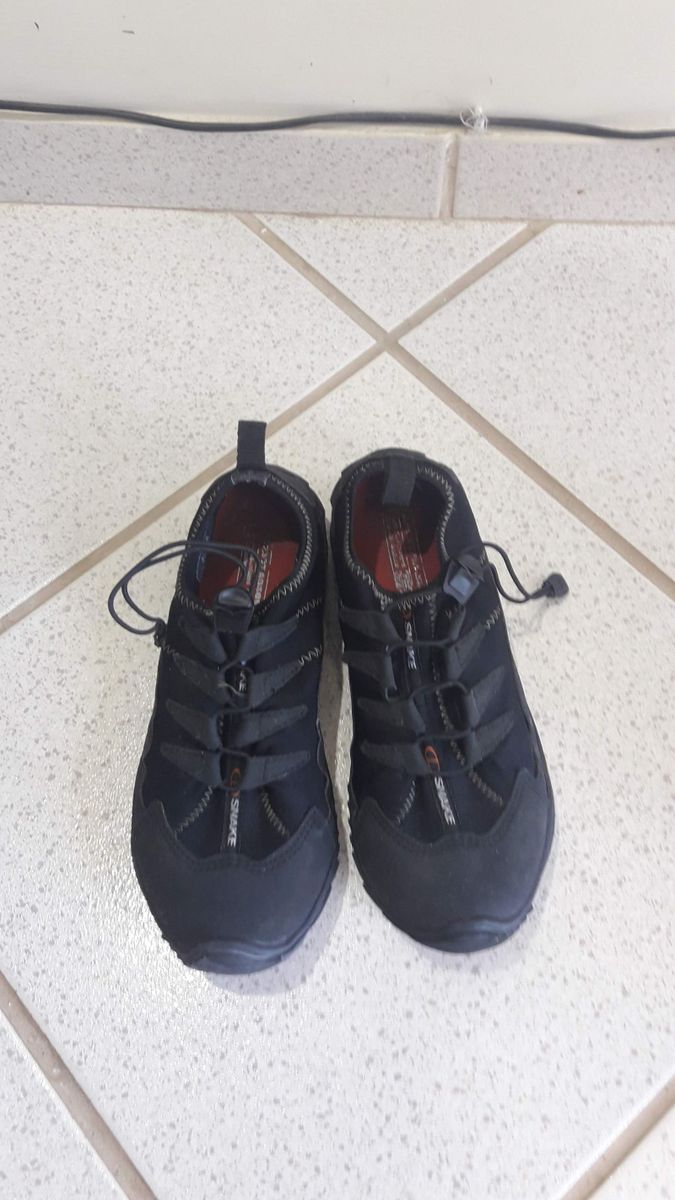 sapatilha para trilha na agua