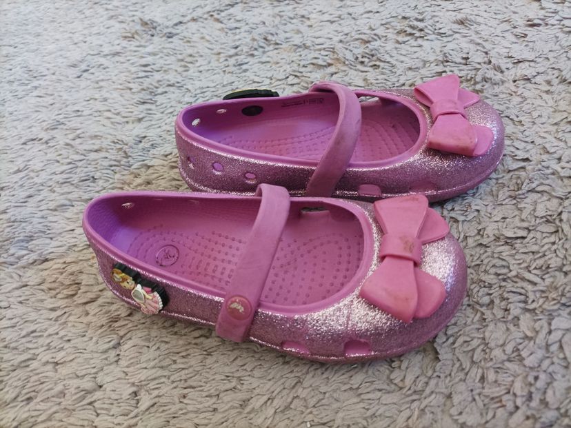 Descobrir 114+ imagem crocs glitter rosa .vn