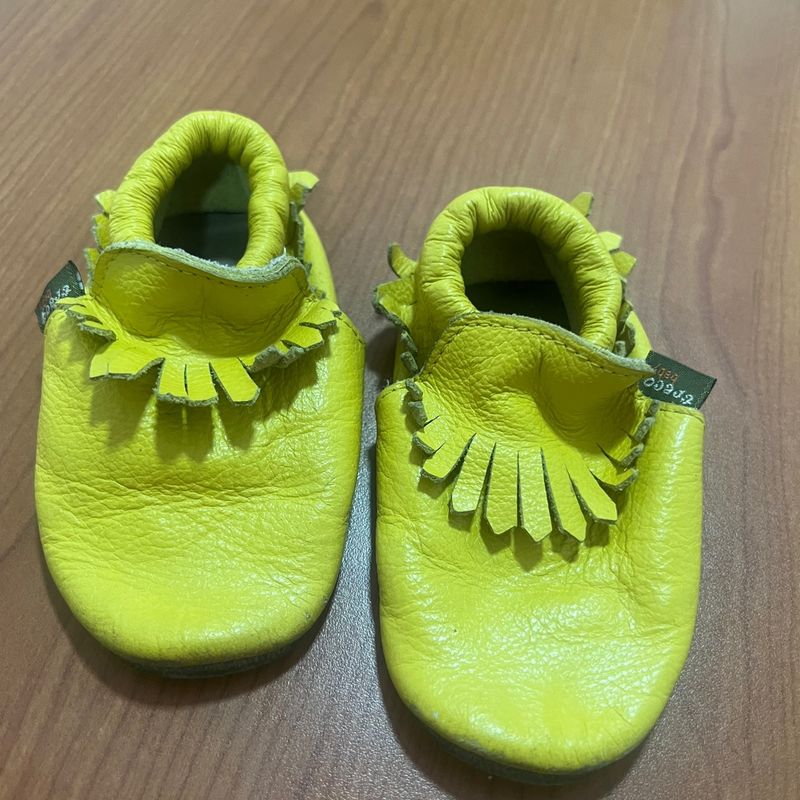 Sapatinho best sale amarelo infantil