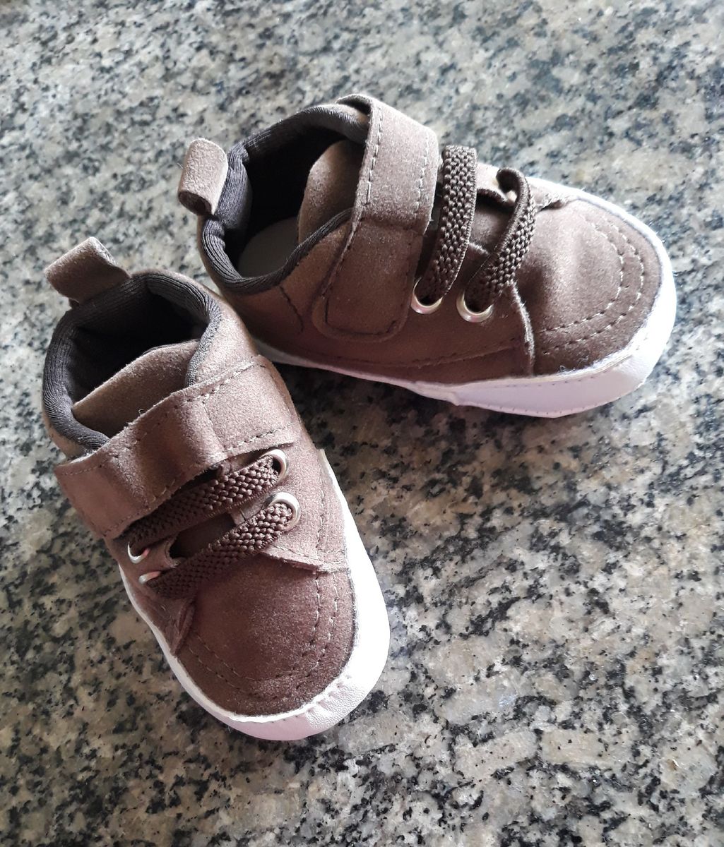 sapatinho de bebe renner