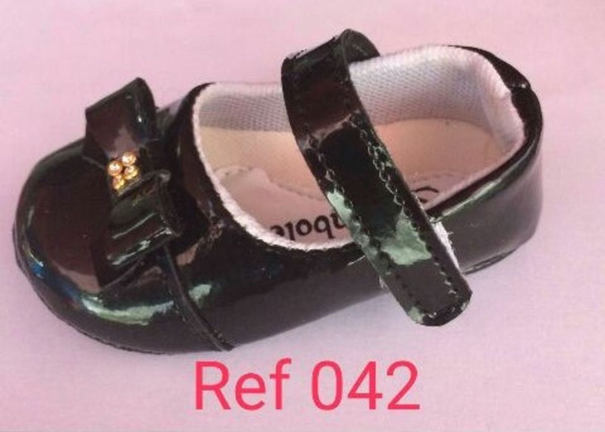 sapatinho de bebe preto verniz