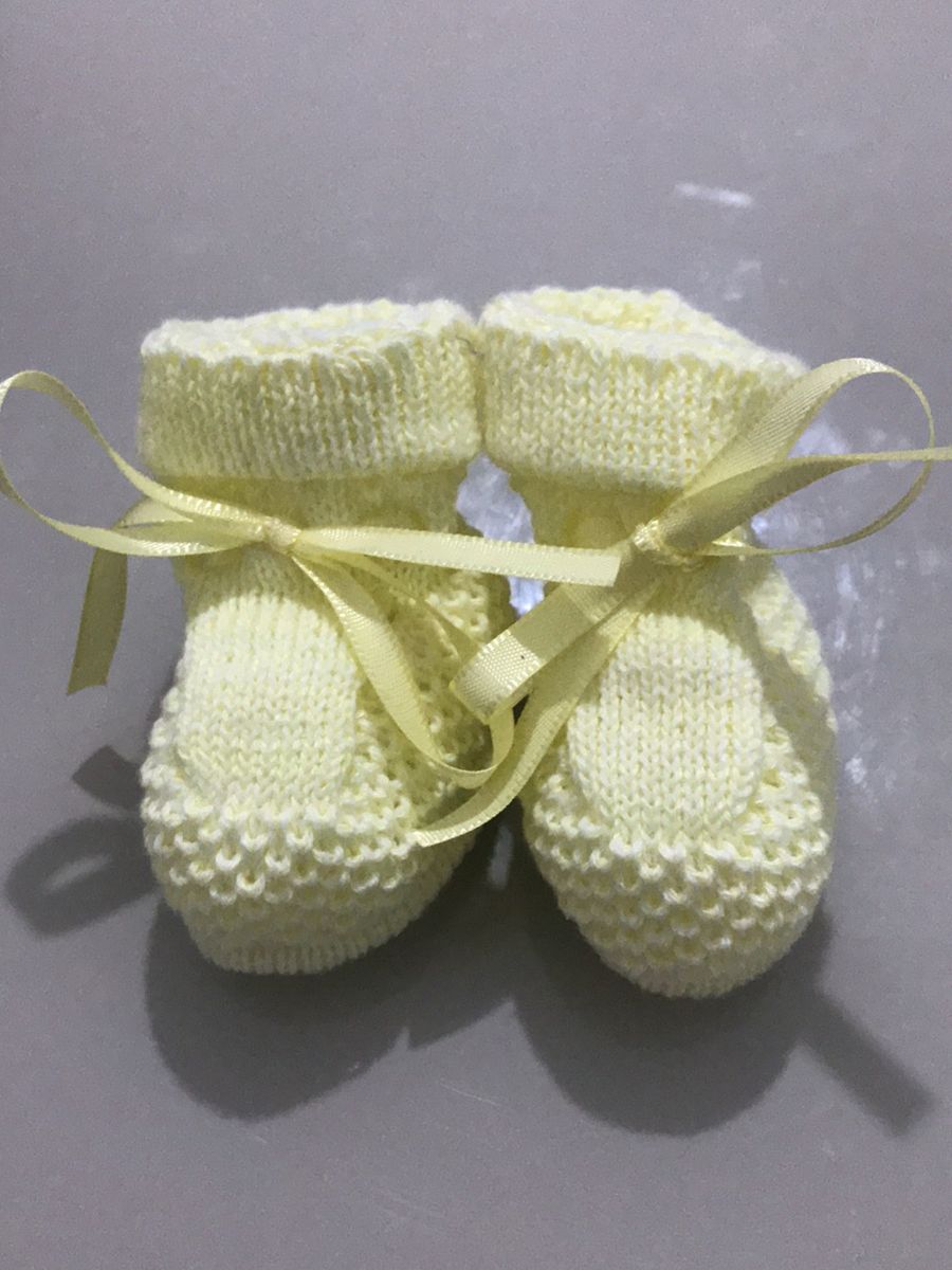 sapatinho de bebe amarelo