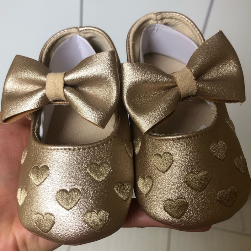 Sapatinho store dourado bebe