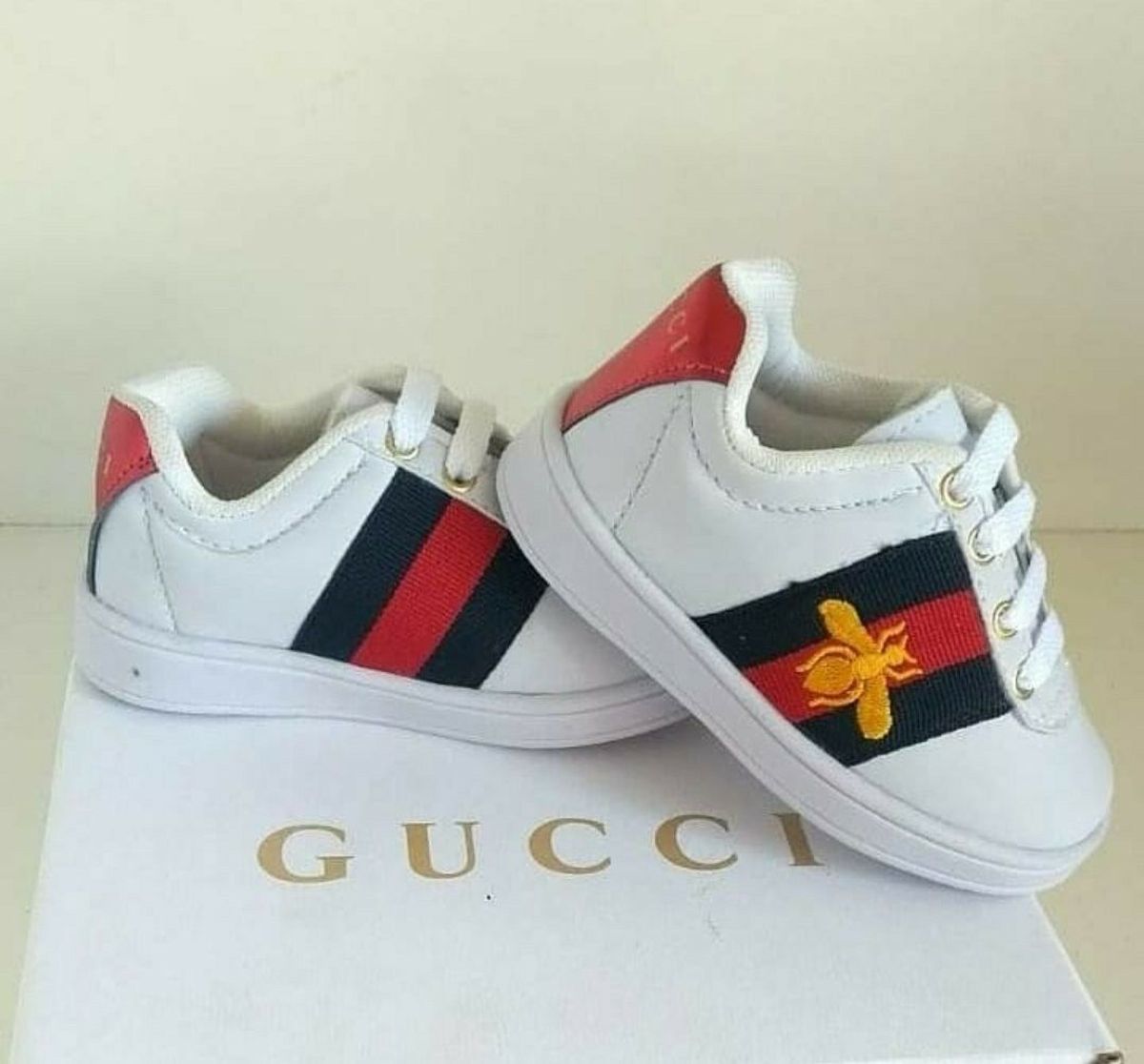 sapatinho gucci